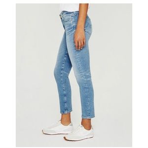 AG Mari Crop in 19 years skywalk, size 27